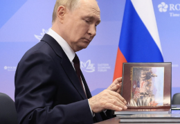 Putin avverte l'Occidente: "Qualsiasi truppa straniera in Ucraina sarebbe bersaglio"