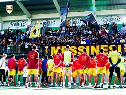 Il Messina finisce all'asta: base 210mila euro, chi compra accetta anche il debito sportivo
