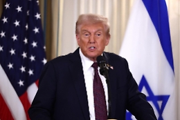 Trump dà due giorni ad Hamas, poi la minaccia: «Sappiamo chi e dove siete, sarete braccati e uccisi»