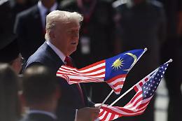 Trump firma la pace tra Thailandia e Cambogia e si prepara all'accordo commerciale con la Cina