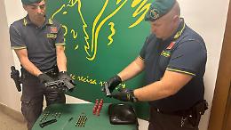 La Guardia di finanza sequestra pistola pronta a sparare a San Cristofoto e munizioni alla Civita