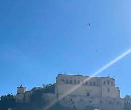 Scicli, un elicottero per i costoni rocciosi