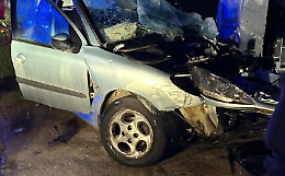 Si schianta con l'auto contro un palo e muore nel Palermitano