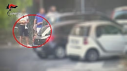 Catania, "l'angolo" della droga di via Capo Passero: lo spaccio organizzato in cui nulla &egrave; lasciato al caso