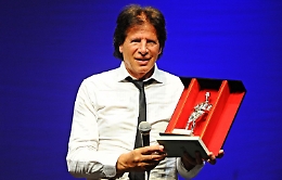 Addio a Sandro Giacobbe, la voce di "Signora mia" si &egrave; spenta a 75 anni