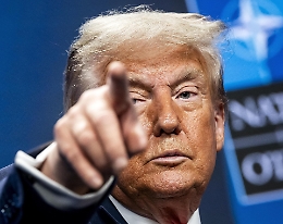 L'ultimatum della Casa Bianca all'Ue: &laquo;Fatevi carico della capacit&agrave; di difesa della Nato, la civilt&agrave; europea rischia la cancellazione&raquo;