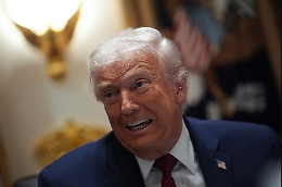 Trump: &laquo;Zelensky deve darsi una mossa e accettare le cose perch&eacute; sta perdendo&raquo;