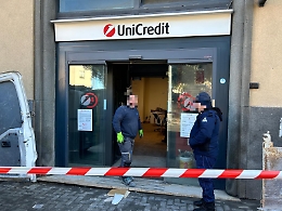 La "marmotta" con la polvere da sparo, la tecnica dei banditi che hanno fatto saltare il bancomat Unicredit a Palagonia
