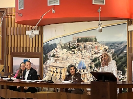 Ragusa ricorda Riccardo Roccella con un volume a "21 Lettere"