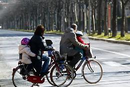 Il clima fa le bizze tra caldo anomalo, scirocco violento e piogge torrenziali su Sicilia e Sardegna