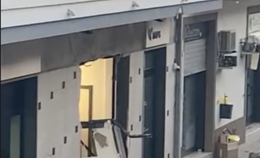 Melilli, il boato nel cuore della notte: assalto con esplosivo al bancomat BAPS, banca devastata e centro storico sotto shock
