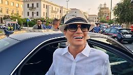 &laquo;Io vedo solo tanti colori&raquo;: l'energia e i sorrisi di Heather Parisi illuminano il Pride di Siracusa 