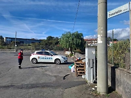 Abbandono di rifiuti: individuate e multate tre persone ad Aci S. Antonio