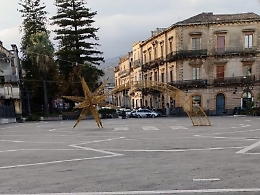 Giarre, la Stella Cometa che non &ldquo;illumina&rdquo; il Natale