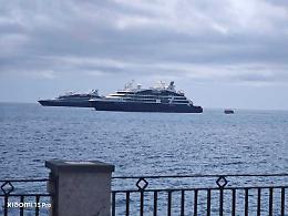 Arrivano gli yatch di lusso nella baia di Schis&ograve;