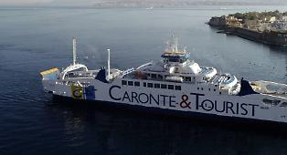 Caronte&Tourist ritira i licenziamenti: 13 lavoratori salvati grazie all'intesa con la Fiom Cgil