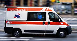 Messina, 33enne perde la vita in un incidente: si schianta contro un albero sulla litoranea