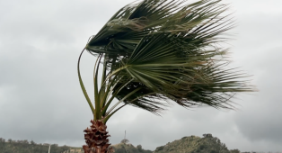 Allerta meteo arancione a Messina: chiuse ville e cimiteri e stop agli eventi all&rsquo;aperto. Scuole aperte