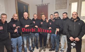 "Vecchi Ultras" portano solidariet&agrave; a Niscemi