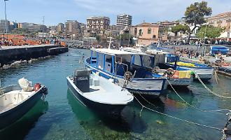 Pesca in crisi: carburanti alle stelle, Fas sospende il blocco dello Stretto di Messina. Domani c'&egrave; il vertice