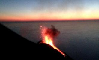 Stromboli, un brindisi tra i fuochi del vulcano
