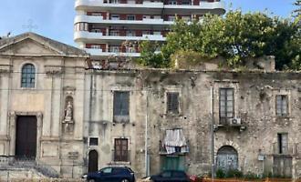 Messina: Palazzo Formento &egrave; in vendita