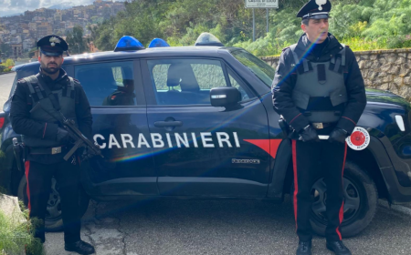 Finto carabiniere raggira un&rsquo;anziana rubandole gioielli e soldi: arrestato