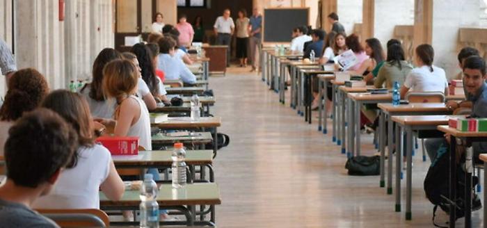 Novit&agrave; per esami Maturit&agrave;, ministro annuncia: &laquo;Saranno eliminate&raquo;