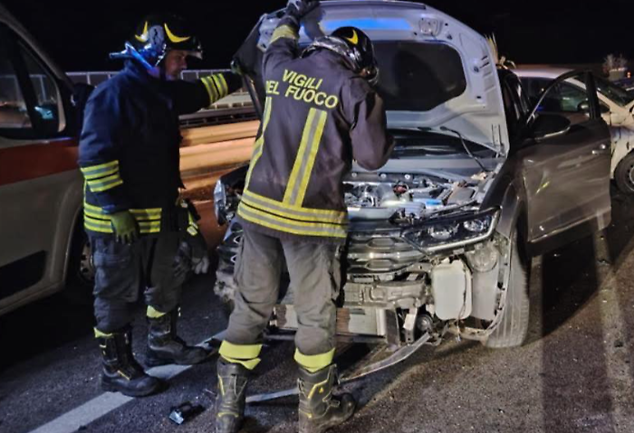 Incidente sull'A19 tra Termini Imerese e Trabia: 5 feriti e 10 persone soccorse