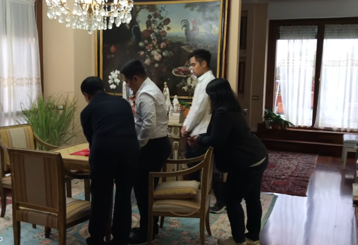 Un interno della casa Mondaini-Vianello