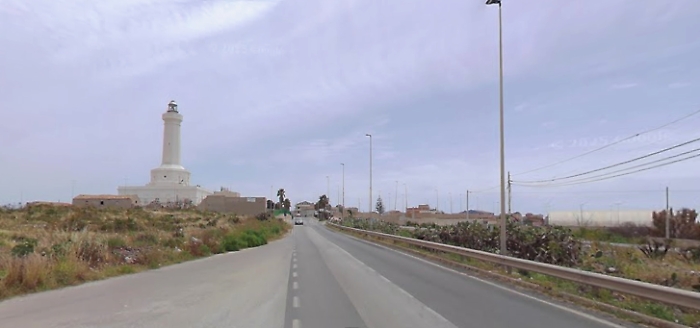 Pachino‑Portopalo, rettilineo trasformato in pista per scooter: residenti chiedono controlli