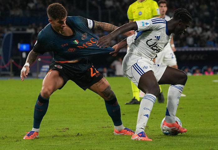 Il Napoli bloccato dal Como (che sbaglia un rigore): Conte stavolta non trova la zampata vincente 