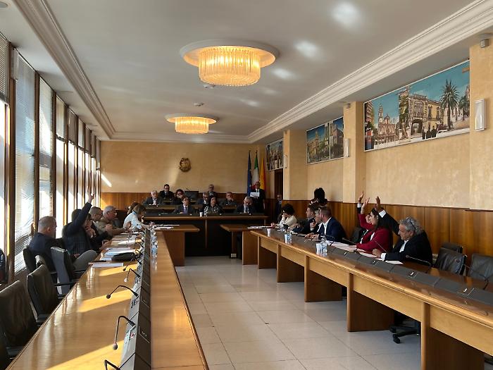 Consiglio provinciale di Ragusa, approvata la quinta variazione al Bilancio di previsione