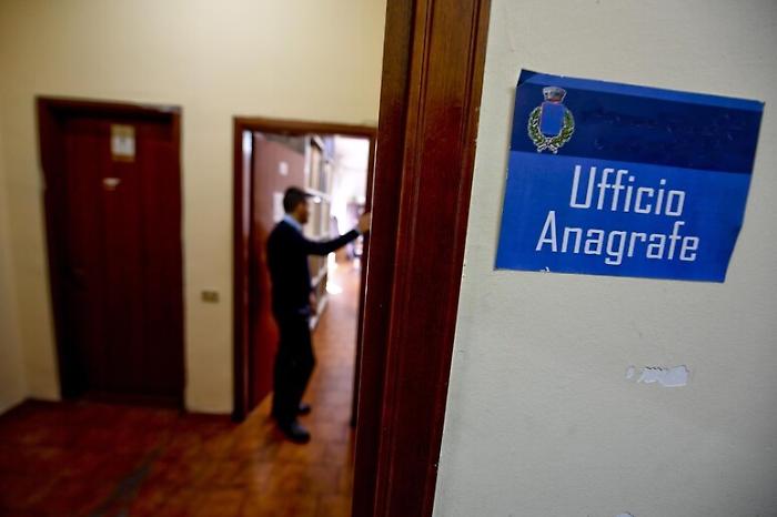 Bambina “invisibile” per la burocrazia: la denuncia di un padre tra Agrigento, Realmonte e Comitini