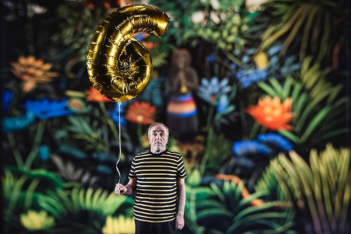 Silvio Orlando è il protagonista di Ciarlatani