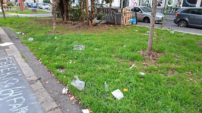 Degrado in Piazza Iolanda