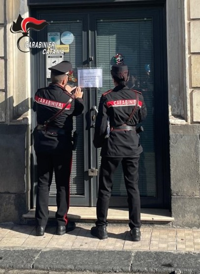 Bar del centro di Giarre sospeso per sette giorni: era ritrovo di pregiudicati 