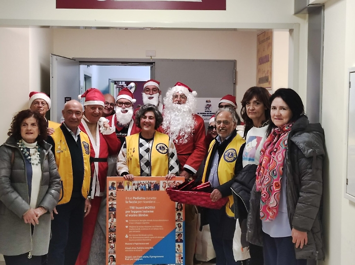 Ragusa, donati libri ai bambini in ospedale e alle mamme in Ginecologia e Ostetricia