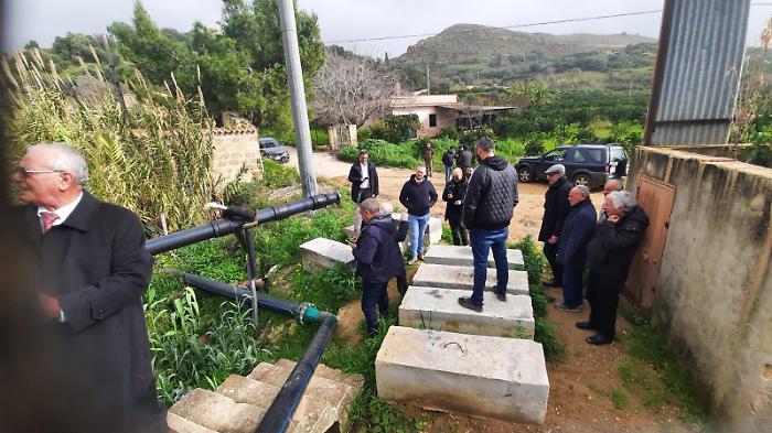L'acqua del fiume Verdura continua a perdersi in mare, servono interventi urgenti per invasarla nei laghi