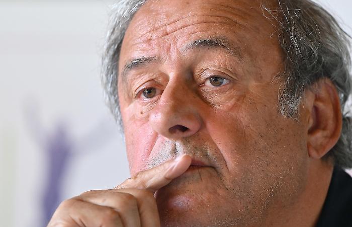 &laquo;Qualcuno decise che dovevo sparire&raquo;: Platini rompe il silenzio, accusa il sistema e indica la strada per un calcio di nuovo guidato dai calciatori