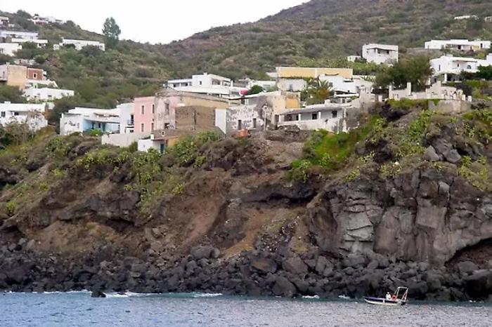 Ginostra scalza Alicudi: la scuola pi&ugrave; piccola d'Europa riapre con una sola alunna