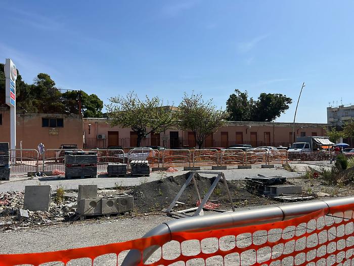 Parcheggio Europa Ovest, ripartono i lavori: 80 posti in pi&ugrave; pronti per l'estate