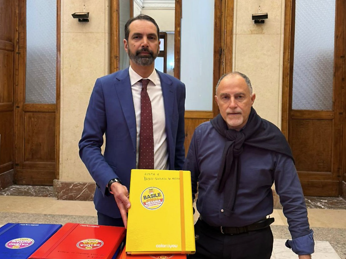 Messina, l'esercito dei mille candidati in 15 liste per Basile sindaco