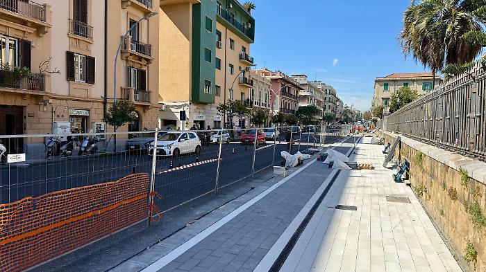 Pista ciclabile in via Cesare Battisti, prorogata, ma con una variante