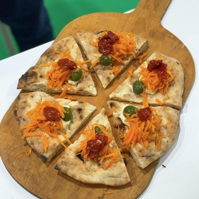 La pizza con le carote? Si pu&ograve;, se &egrave; quella fresca, super crunch di Ispica Igp 