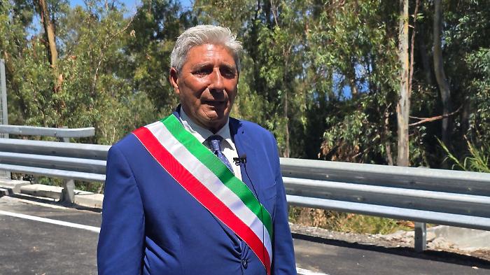 Voti comprati e favori: sindaco di Spadafora arrestato per scambio elettorale politico-mafioso