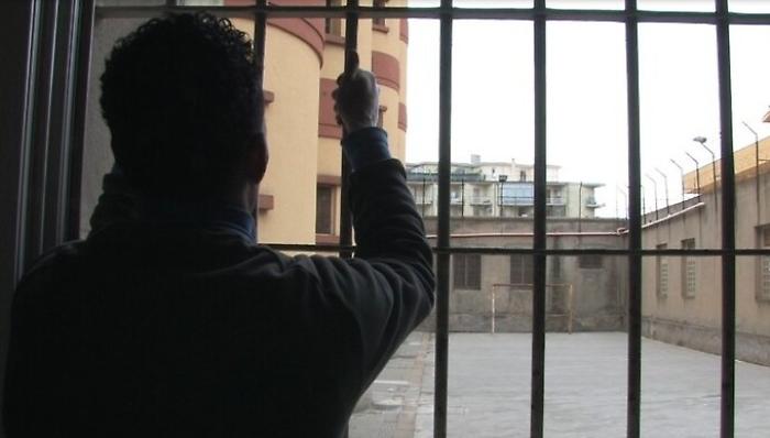 Rivolta nel carcere di Enna sedata dalla penitenziaria: allarme sovraffollamento e nuovi tumulti in Sicilia