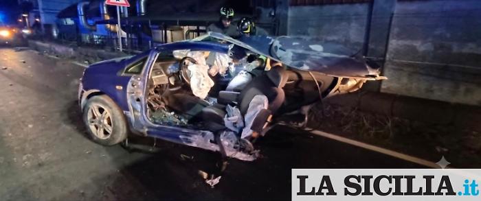 Ancora sangue nelle strade di Giarre: 17enne muore nello schianto sulla Statale 114