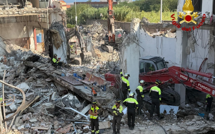 Messina, sale a quattro il bilancio delle vittime. Ancora due dispersi sotto le macerie