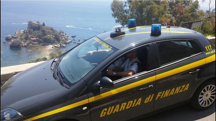 Tre immobili confiscati a un avvocato di Taormina: &egrave; stato condannato per peculato e corruzione